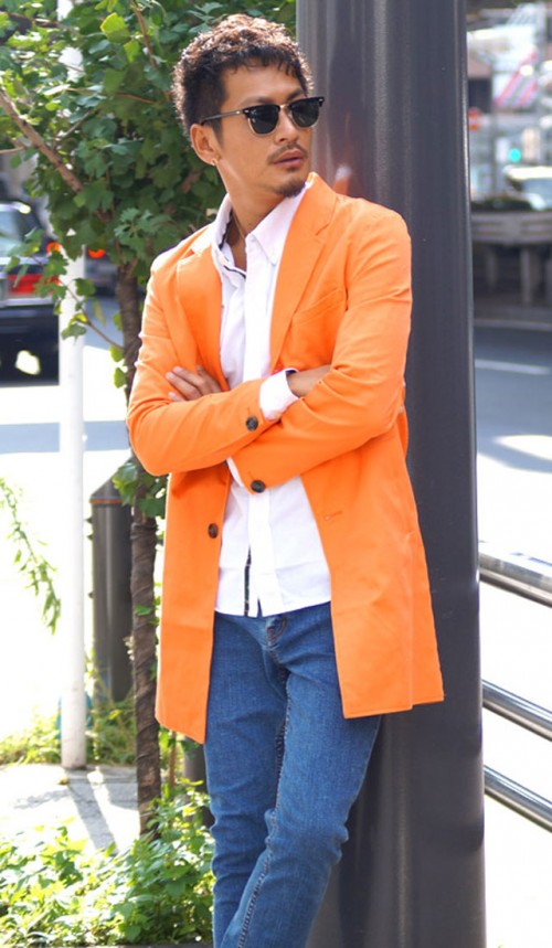 日本の髪型のアイデア 新着オレンジ ジャケット 着こなし メンズ