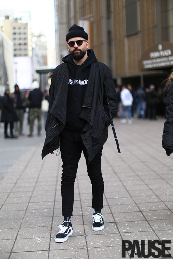 黒のパーカーを使ったコーデ術 メンズ 厳選スタイル 服のメンズマガジン