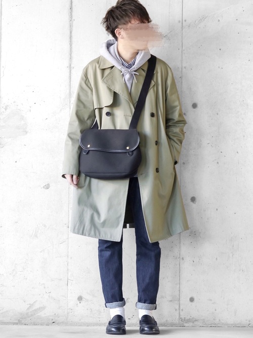 人気のファッショントレンド 心に強く訴えるトレンチ コート ショルダー バッグ